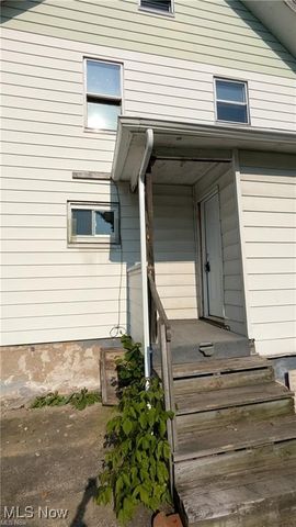 2242 East Avenue, Akron, OH 44314