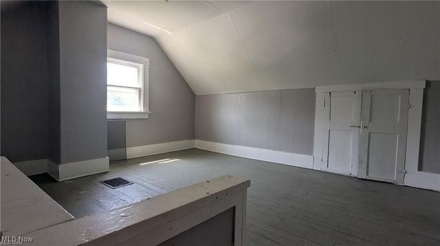 2242 East Avenue, Akron, OH 44314