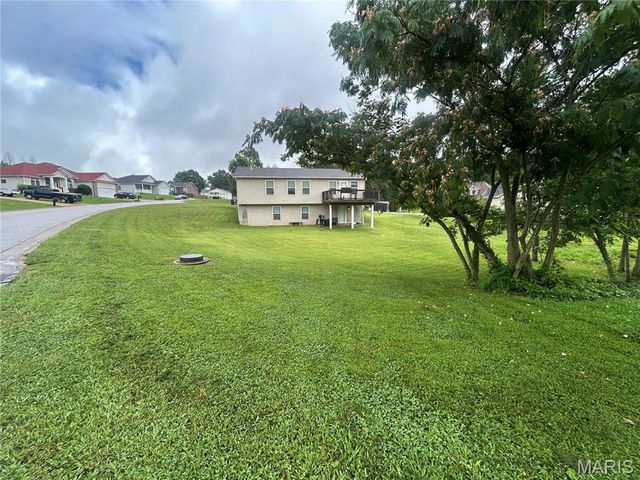 110 Autumn Oaks, St Clair, MO 63077
