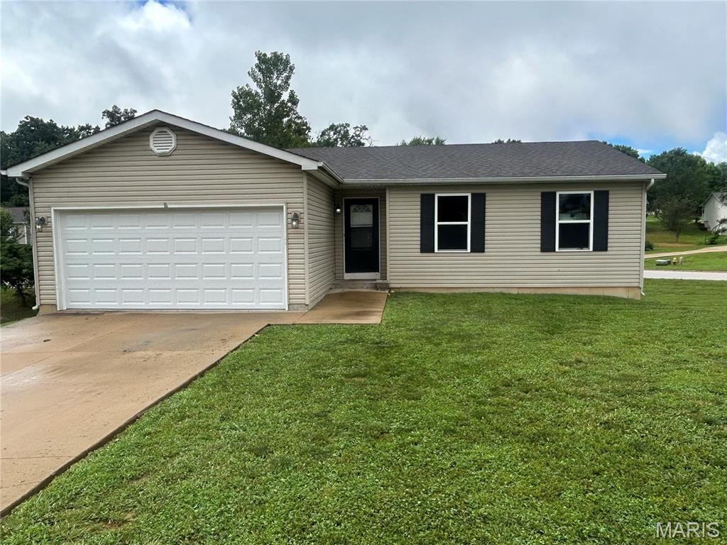 110 Autumn Oaks, St Clair, MO 63077