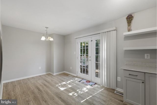 100 MARCUM CT, Sterling, VA 20164