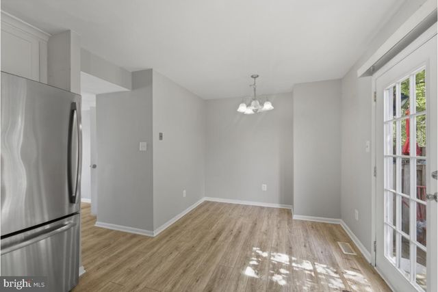 100 MARCUM CT, Sterling, VA 20164