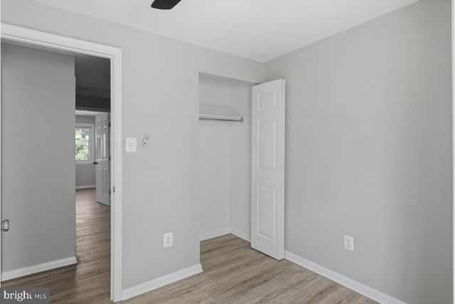 100 MARCUM CT, Sterling, VA 20164