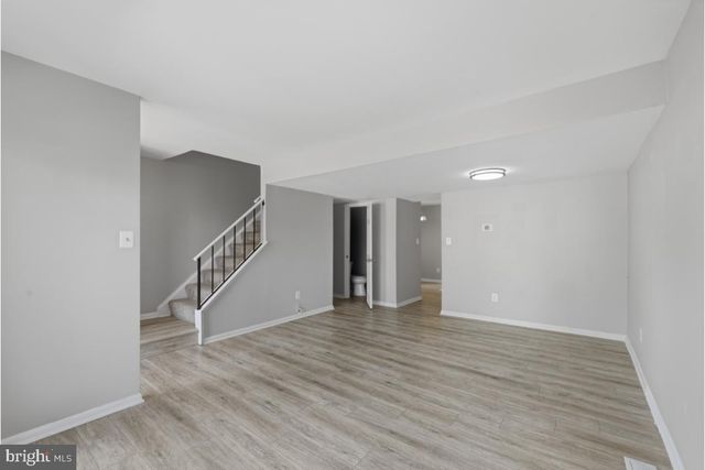 100 MARCUM CT, Sterling, VA 20164