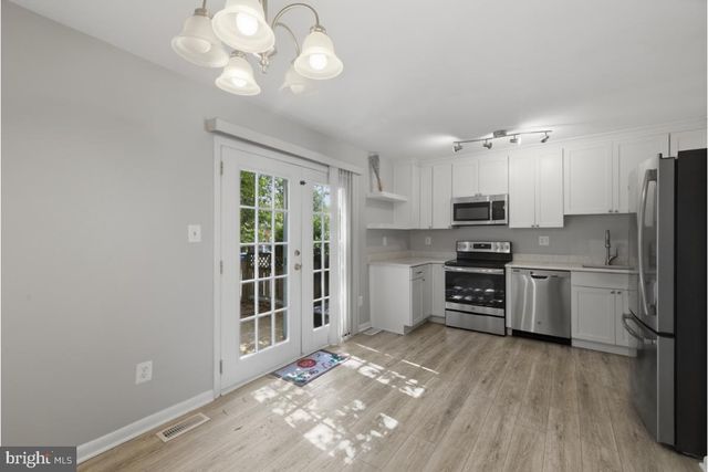 100 MARCUM CT, Sterling, VA 20164