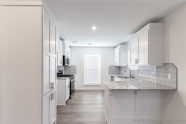 27113 E 109th Street S, Coweta, OK 74429