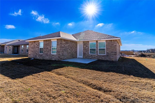 27113 E 109th Street S, Coweta, OK 74429