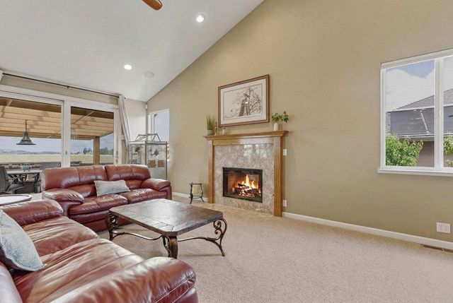 1150 Sonnys Way, Hollister, CA 95023