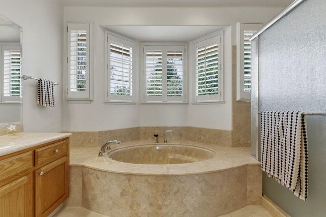 1150 Sonnys Way, Hollister, CA 95023