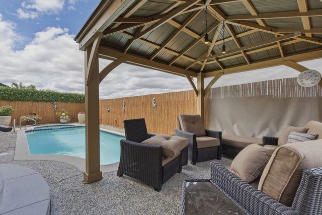 1150 Sonnys Way, Hollister, CA 95023
