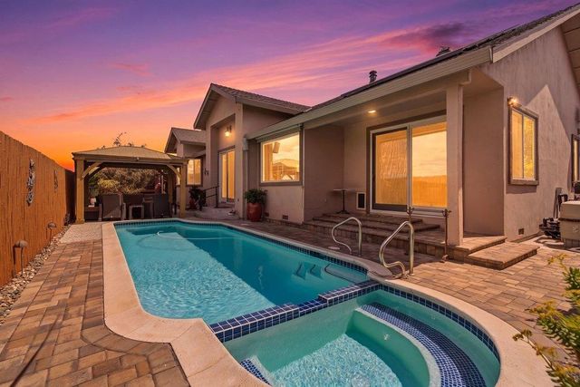 1150 Sonnys Way, Hollister, CA 95023