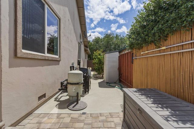 1150 Sonnys Way, Hollister, CA 95023