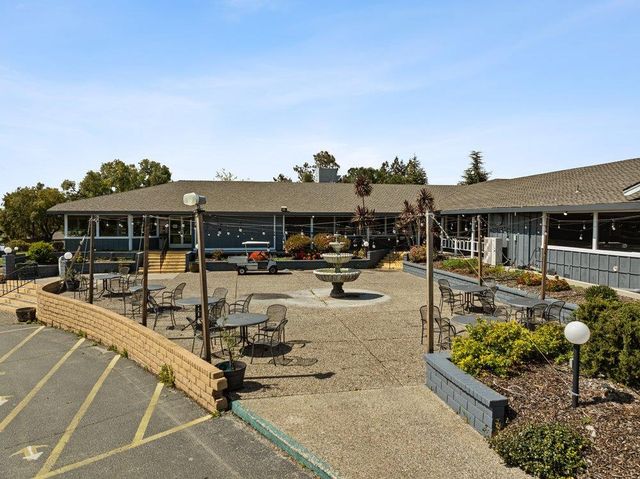 1150 Sonnys Way, Hollister, CA 95023