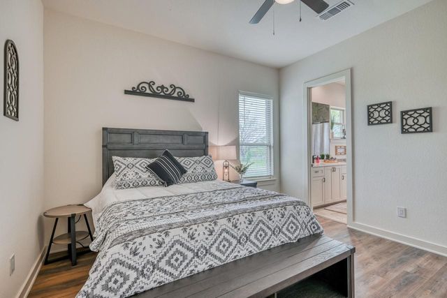 302 Parallel CIR, Horseshoe Bay, TX 78657