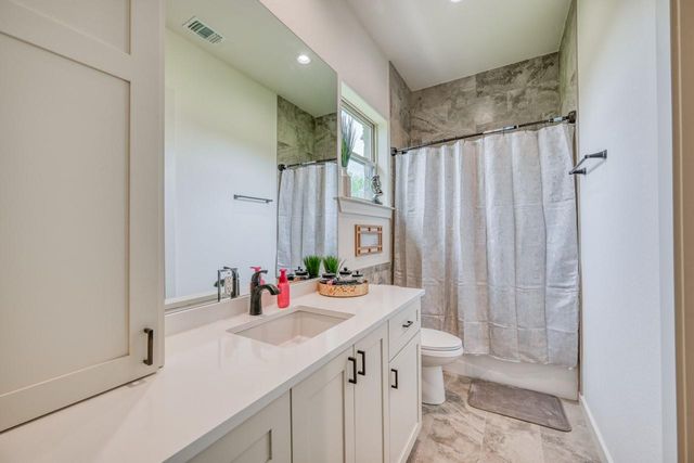302 Parallel CIR, Horseshoe Bay, TX 78657