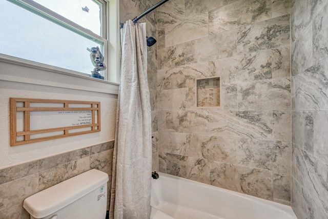 302 Parallel CIR, Horseshoe Bay, TX 78657