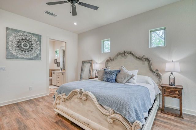 302 Parallel CIR, Horseshoe Bay, TX 78657