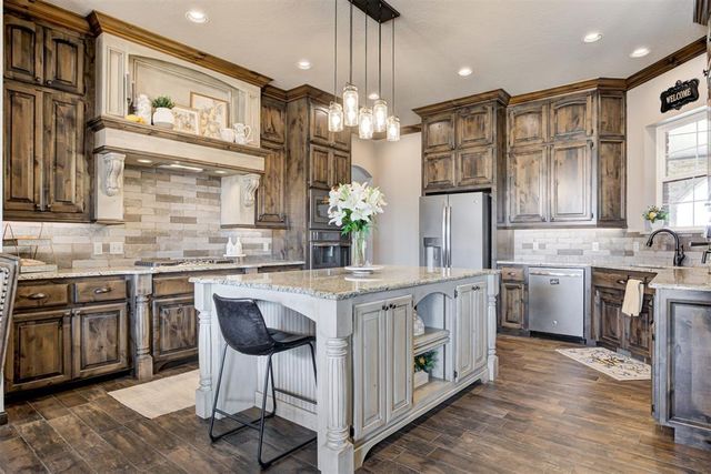 203 Raye Place, Tuttle, OK 73089