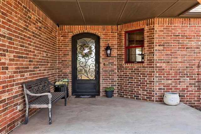 203 Raye Place, Tuttle, OK 73089
