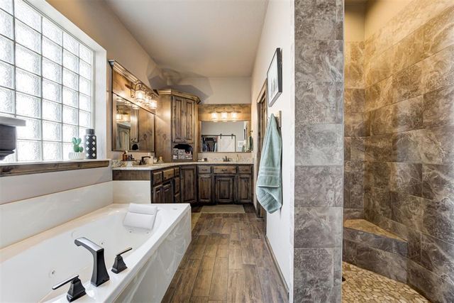 203 Raye Place, Tuttle, OK 73089