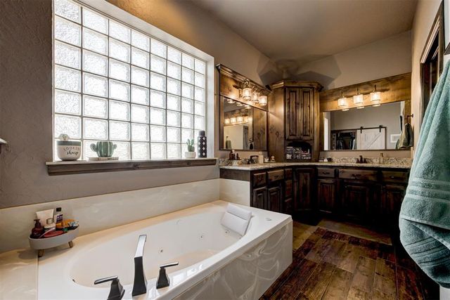 203 Raye Place, Tuttle, OK 73089