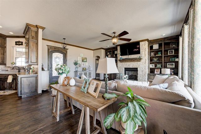 203 Raye Place, Tuttle, OK 73089