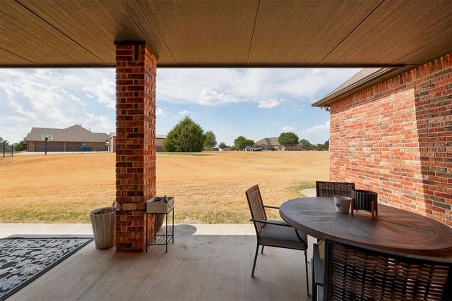 203 Raye Place, Tuttle, OK 73089