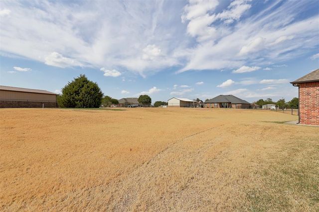 203 Raye Place, Tuttle, OK 73089