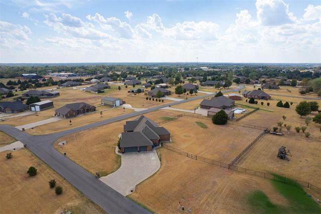 203 Raye Place, Tuttle, OK 73089
