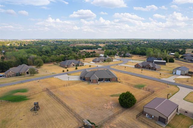 203 Raye Place, Tuttle, OK 73089