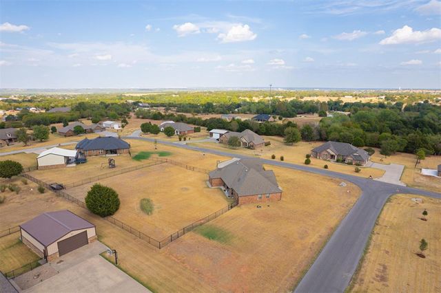203 Raye Place, Tuttle, OK 73089
