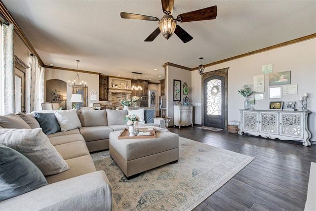 203 Raye Place, Tuttle, OK 73089