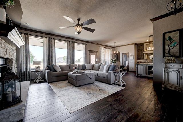 203 Raye Place, Tuttle, OK 73089