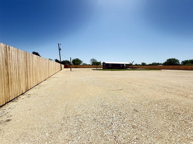 11808 US HWY 183 Highway, Buda, TX 78610