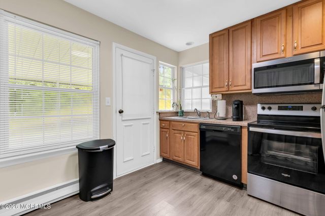 3 Maidstone Way, Manchester, NJ 08759