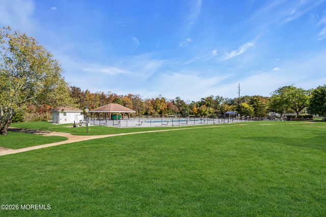 3 Maidstone Way, Manchester, NJ 08759