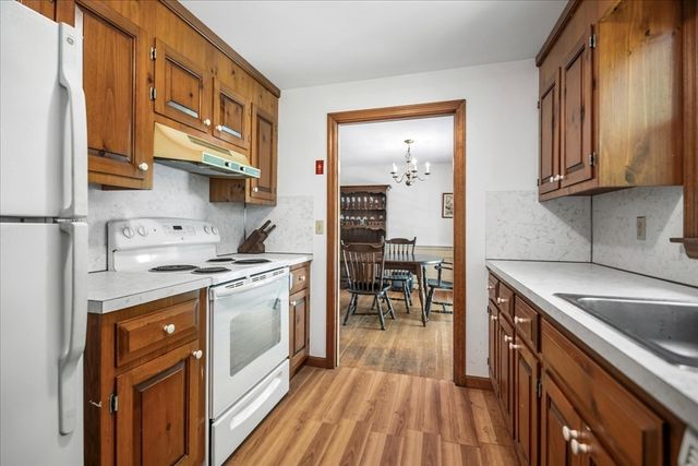 16 Heritage Pl, Dennis, MA 02660