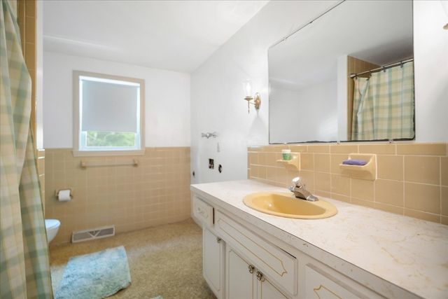 16 Heritage Pl, Dennis, MA 02660
