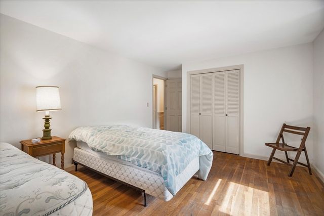 16 Heritage Pl, Dennis, MA 02660