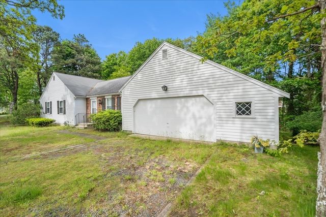 16 Heritage Pl, Dennis, MA 02660