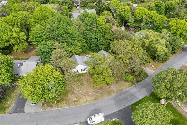 16 Heritage Pl, Dennis, MA 02660