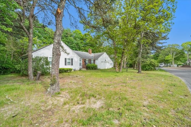 16 Heritage Pl, Dennis, MA 02660