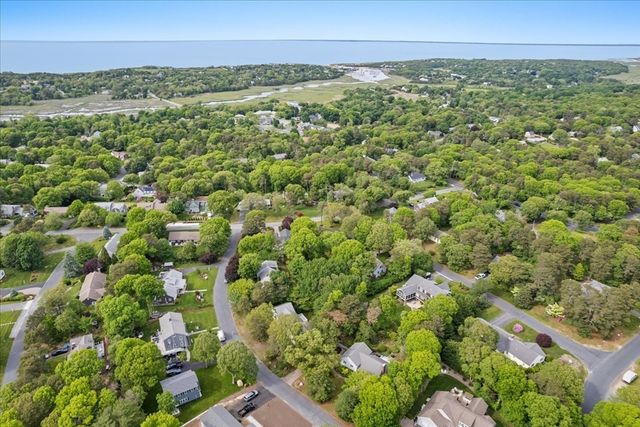 16 Heritage Pl, Dennis, MA 02660