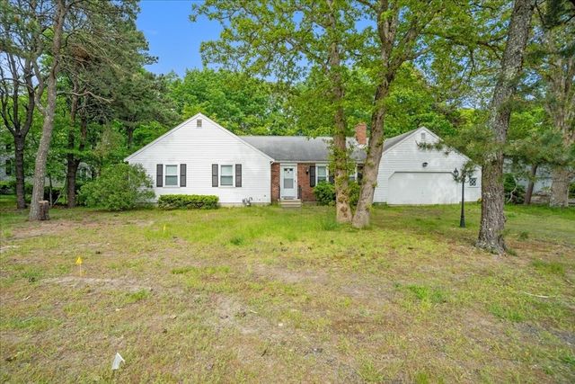 16 Heritage Pl, Dennis, MA 02660