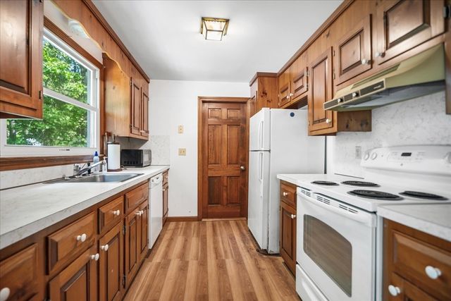 16 Heritage Pl, Dennis, MA 02660