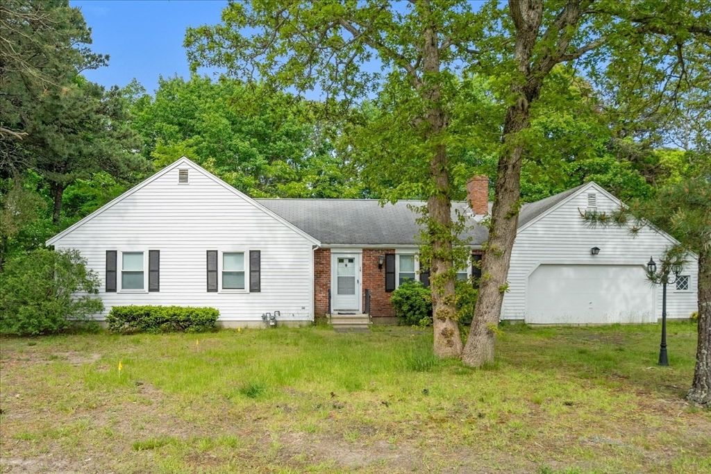 16 Heritage Pl, Dennis, MA 02660