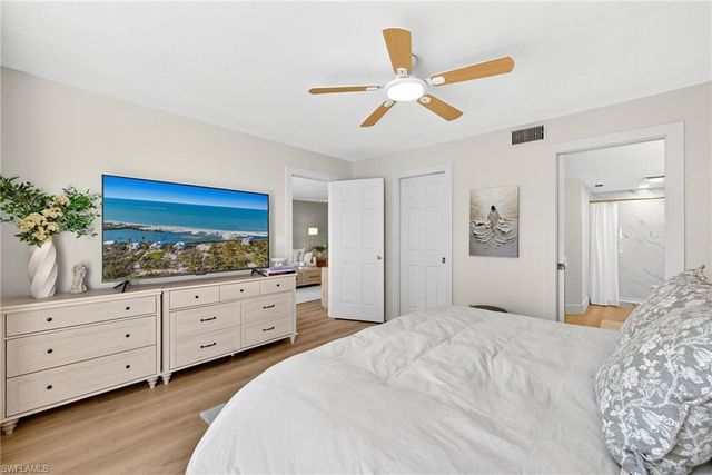 9832 Luna CIR # 103G, Naples, FL 34109