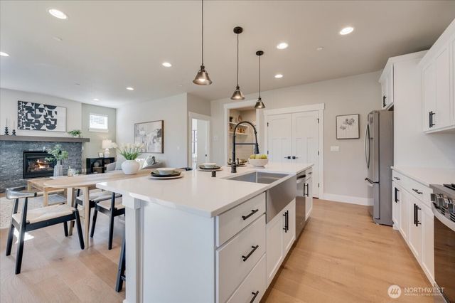 20812 99th Place S, Kent, WA 98031