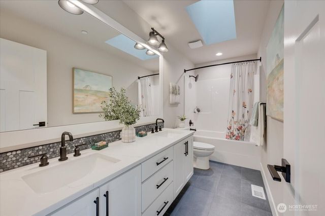 20812 99th Place S, Kent, WA 98031