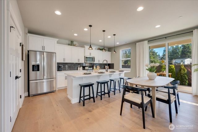 20812 99th Place S, Kent, WA 98031